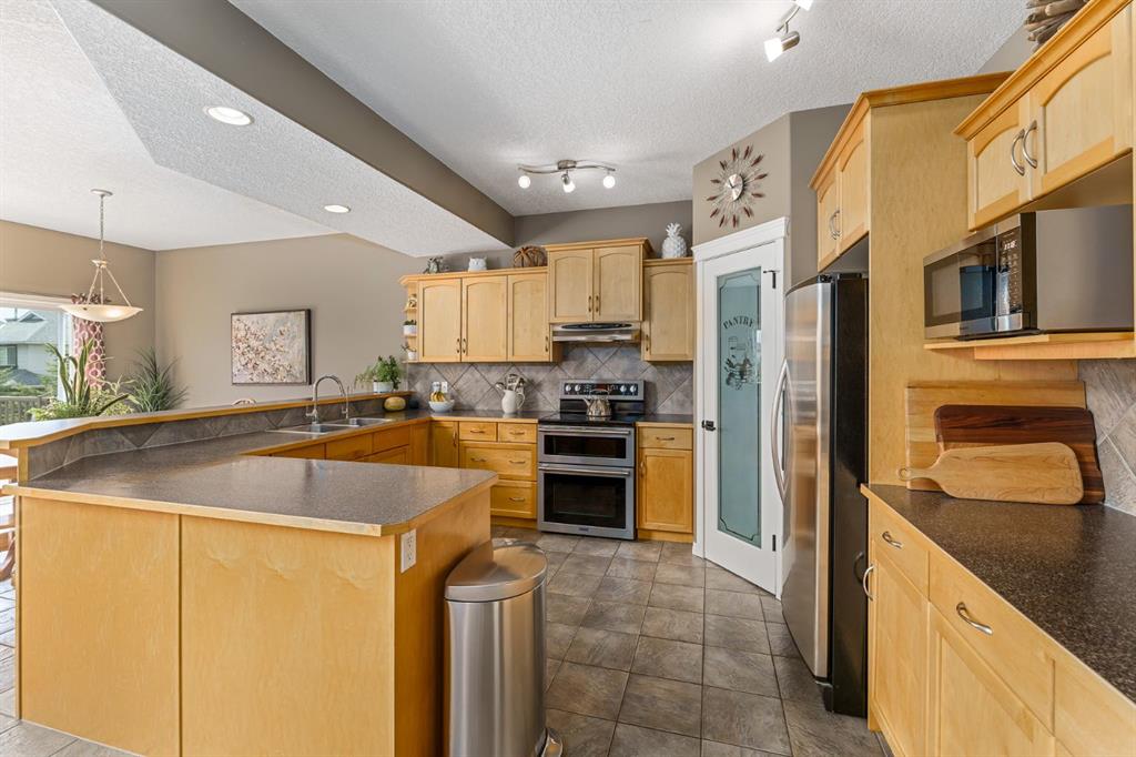 134-crystalridge-drive-okotoks-A2126530-5